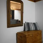 Diolanth Traditional House *