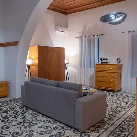 Diolanth Traditional House