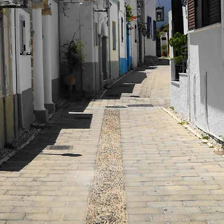 Diolanth Traditional House *